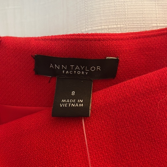 Red Ann Taylor fitted dress - Picture 3 of 4